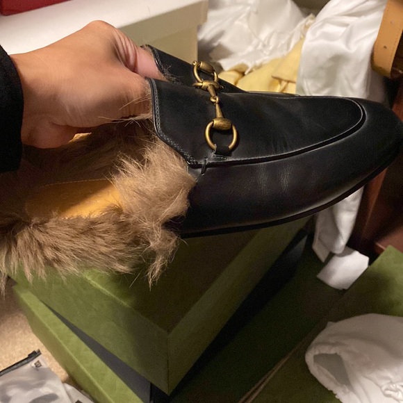 Gucci princetown-shearling lined leather slipper - Picture 9 of 10